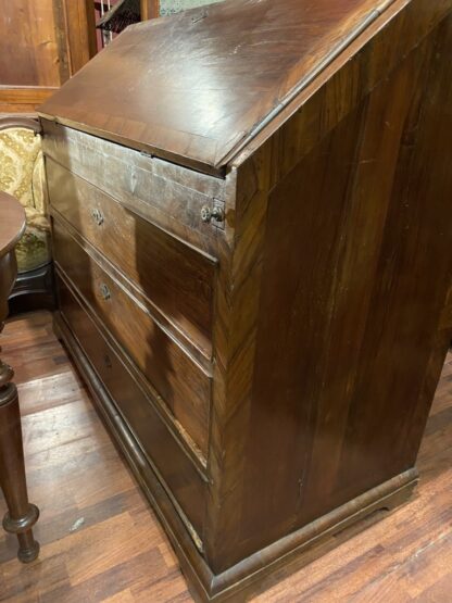 Antica ribalta in noce metà '700 - immagine 2