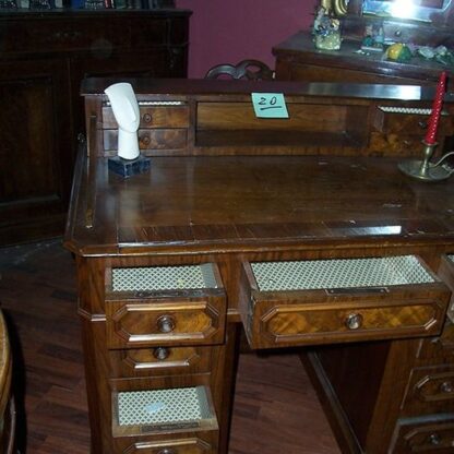 Antica scrivania  in legno di noce Epoca ‘800 - immagine 4