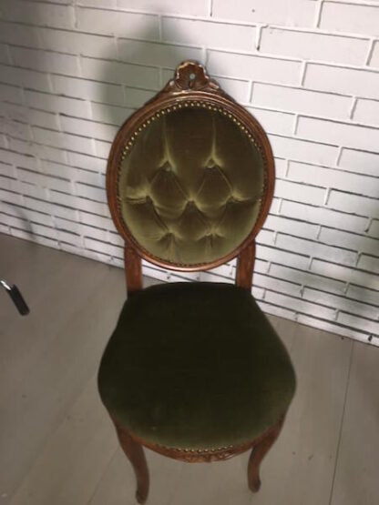 Sedia a medaglione in stile Luigi XVI in velluto - immagine 2