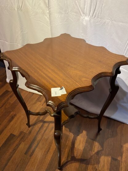 Tavolino in legno di mogano in stile eclettico - immagine 4