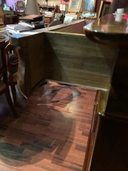 Grande Credenza Antica Cappuccina in Noce - immagine 6