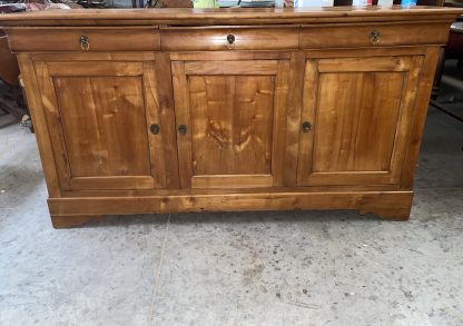 Credenza francese in legno di ciliegio del XIX secolo