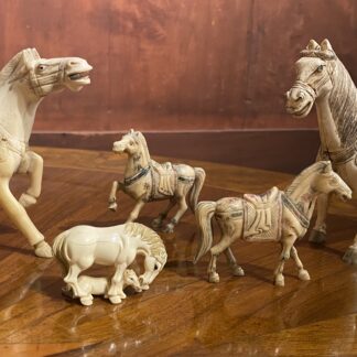 MINIATURE  DI CAVALLI  DIPINTE A MANO IN OSSO PERIODO ‘800