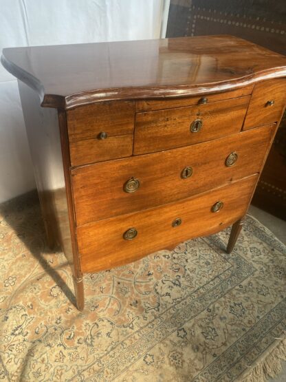 Piccolo cassettone in mogano fine ‘700