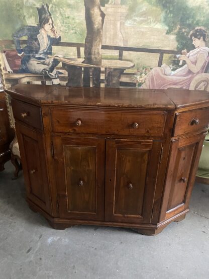 Credenza scantonata fine ‘700
