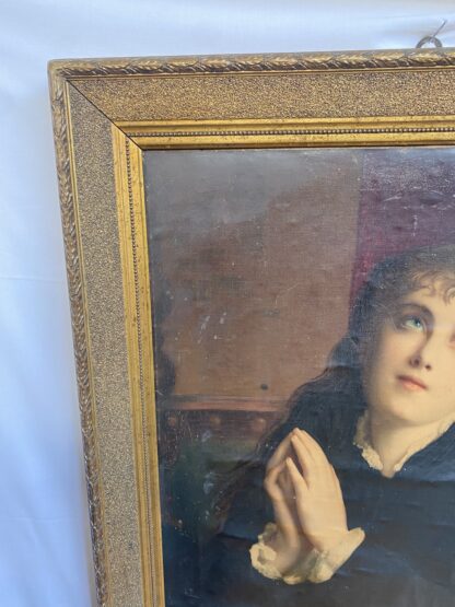 Oliografia ad olio su tela - giovane ragazza in posa angelica con le mani giunte - immagine 2