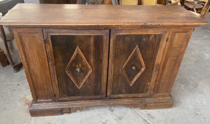 Antica credenza in noce XVII secolo