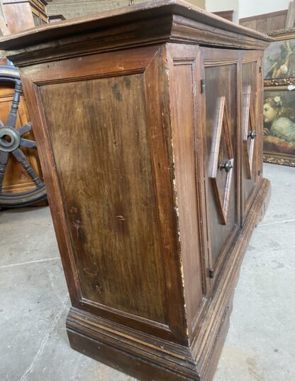 Antica credenza in noce XVII secolo - immagine 6