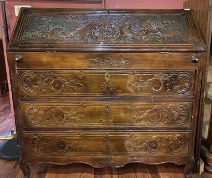Ribalta italiano in legno di noce in stile Luigi XV