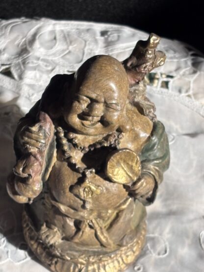 Statuina  in terracotta  "Buddha felice" buona fortuna - immagine 2