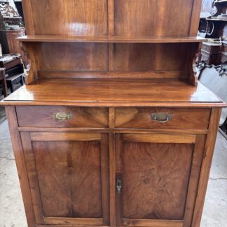 Credenza con alzata  in noce  fine '800