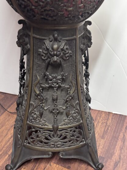 Una lampada da tavolo lanterna in bronzo giapponese rara e molto decorativa - immagine 5