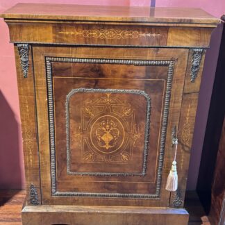 Antica credenzina  Inglese epoca Vittoriana