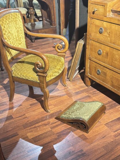 Coppia di sedie neoclassiche in noce - immagine 4