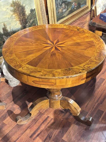Tavolo rotondo intarsiato - fine XIX / inizio XX sec - Stile Biedermeier