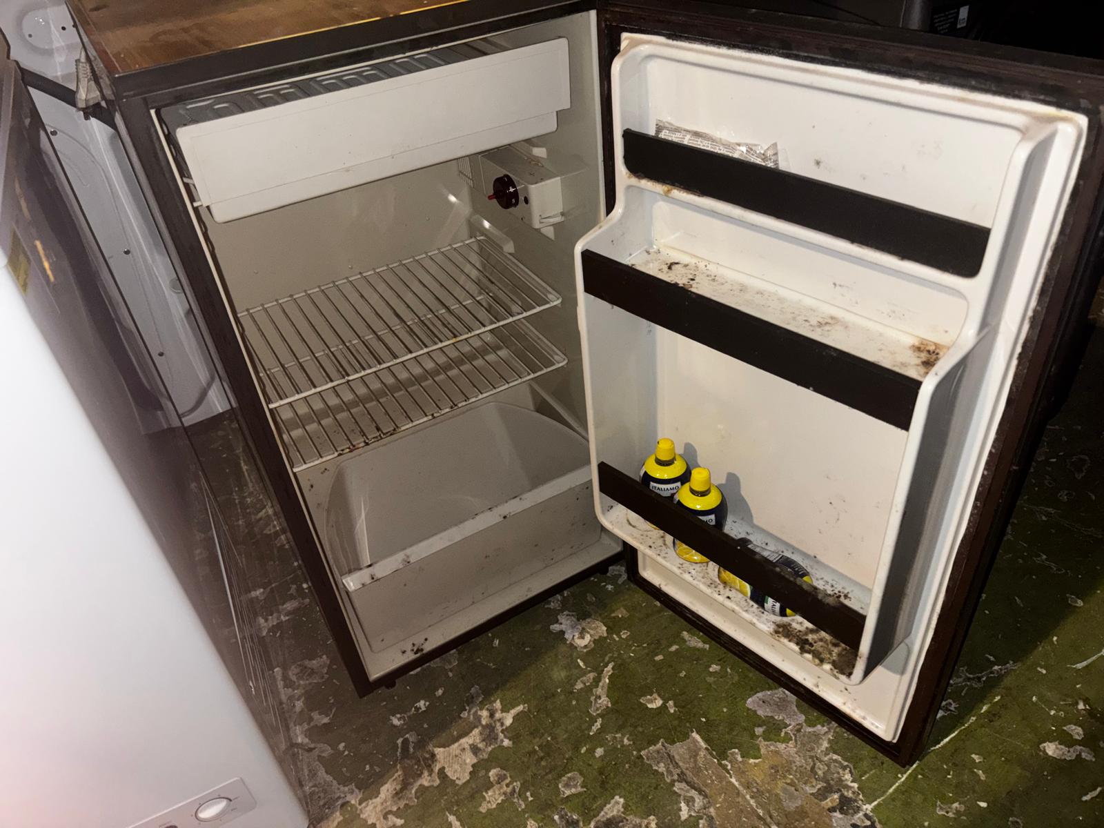 Piccolo frigorifero minibar