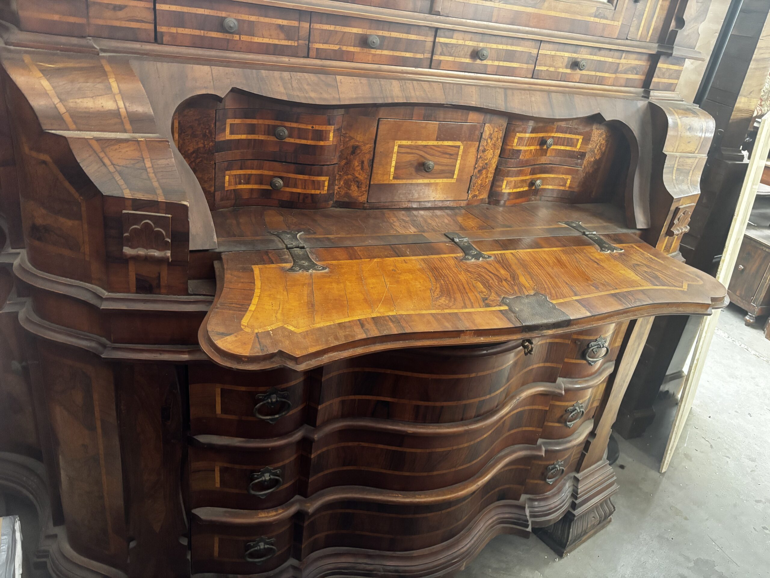 Antico Trumeau Doppio Corpo in Radica di Noce – Stile Barocco Veneziano - immagine 8