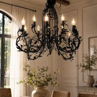 Lampadario 12 Luci in Ferro Battuto Nero - Stile Fiorentino e Cristalli