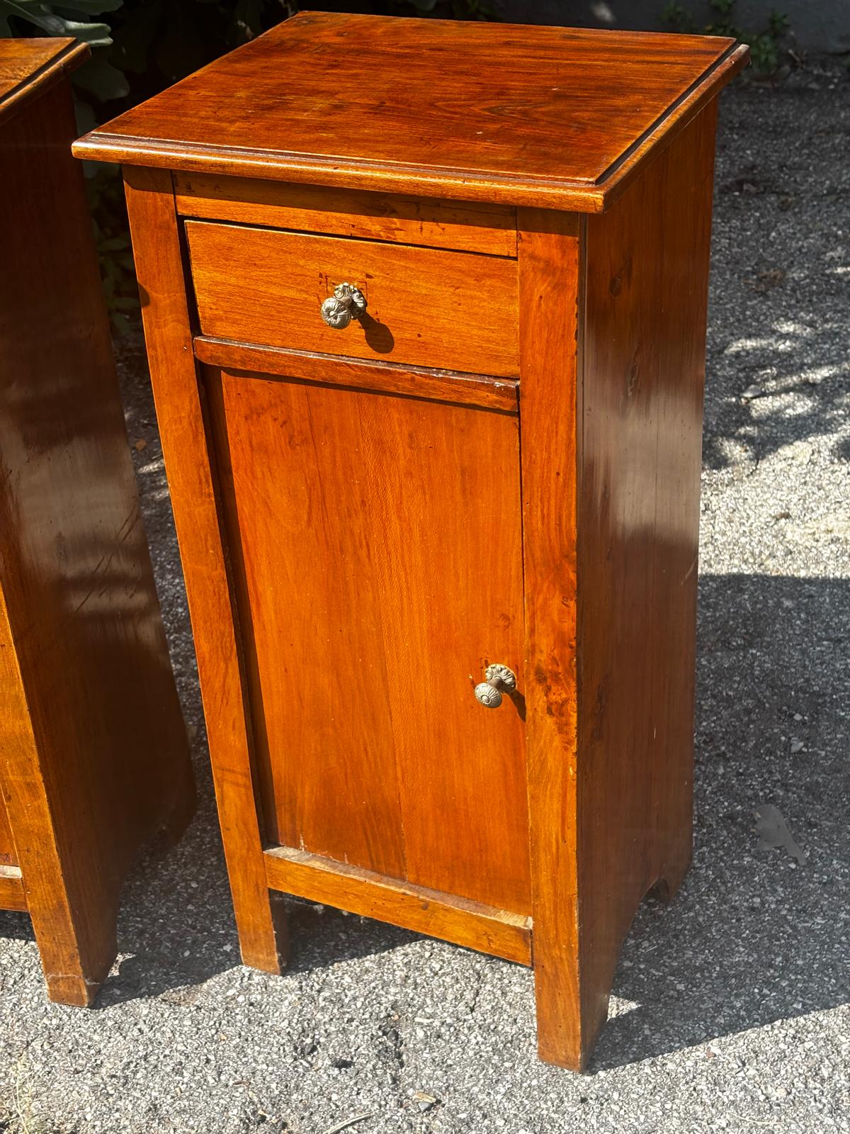 Coppia Comodini stile Arte Povera - immagine 4