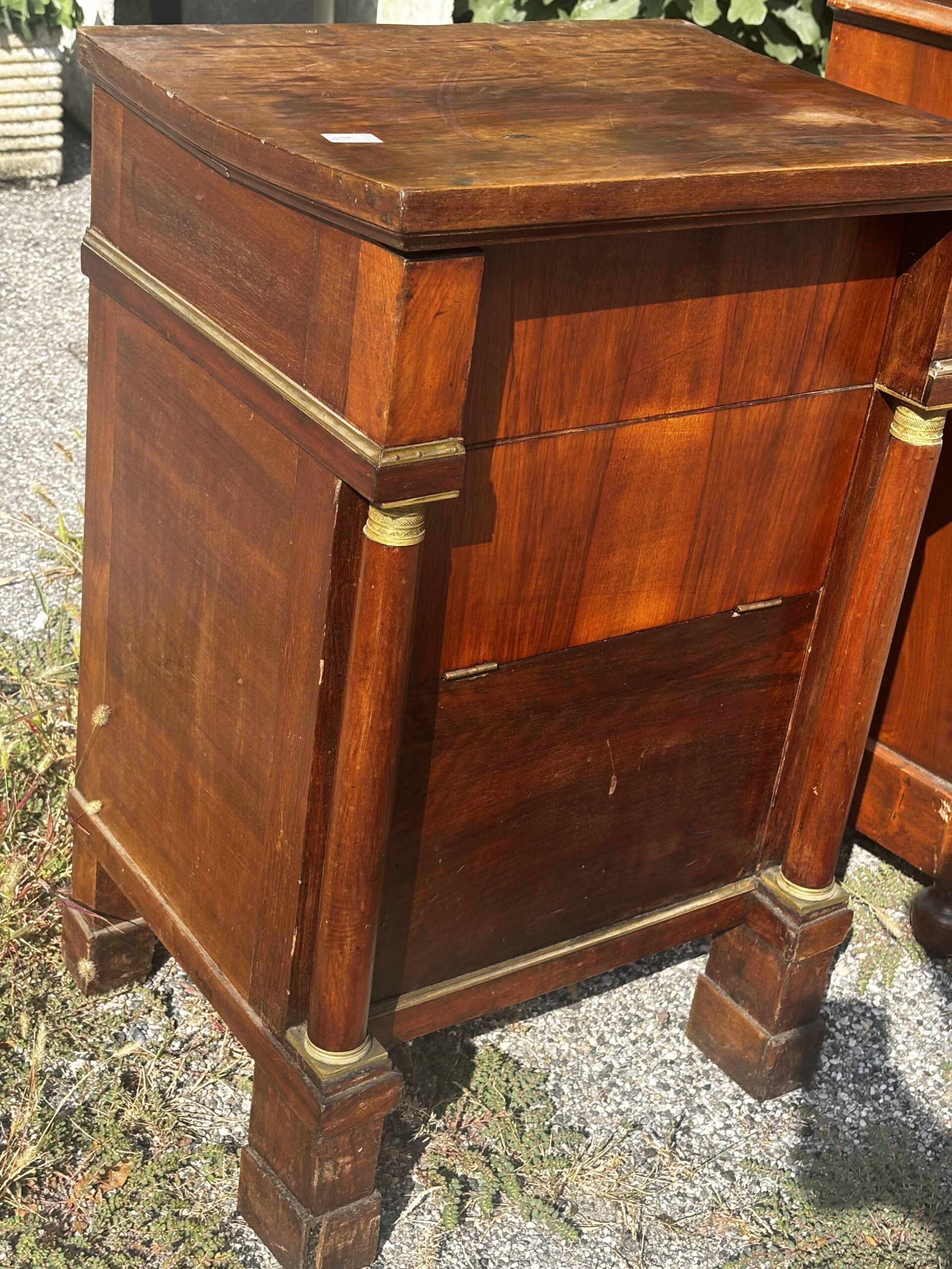 Comodino Impero Usato - Legno Marrone Scuro - Gambe a Colonne - immagine 3