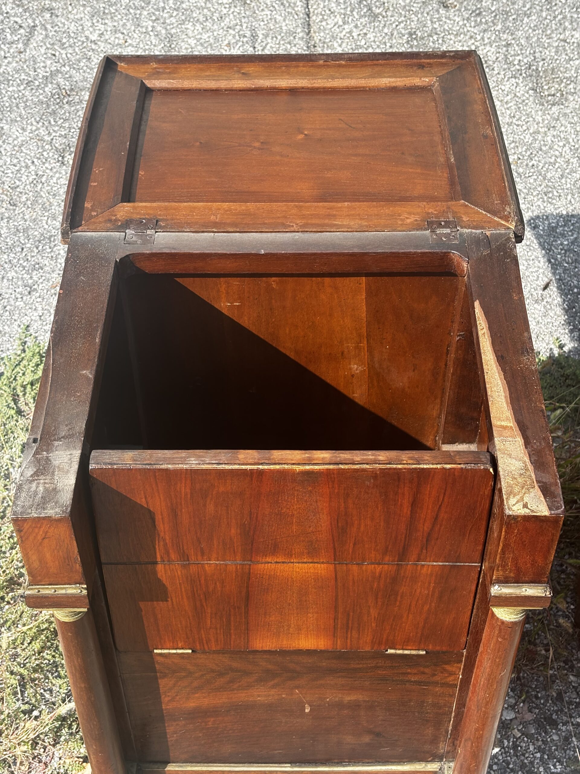 Comodino Impero Usato - Legno Marrone Scuro - Gambe a Colonne - immagine 6